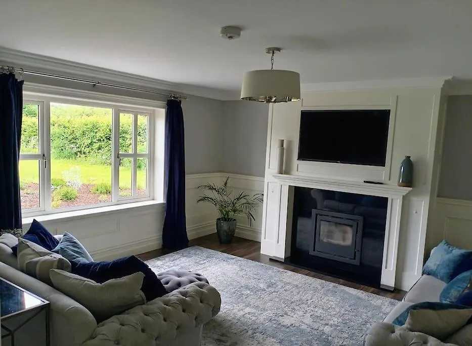 Conveniently Located House To Enjoy All Of Kerry Tralee Írország